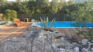 4-Bedroom Villa in Knežica for Up to 8 Guests