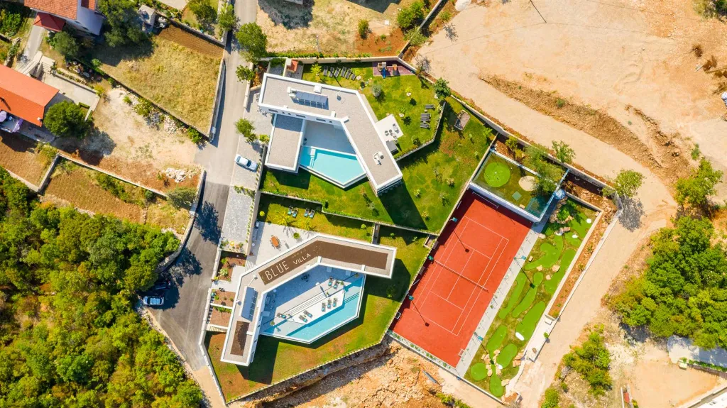 Villa in Zmijavci for up to 20 Guests