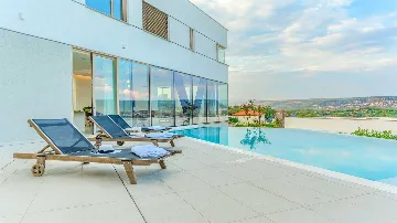 Villa in Zmijavci for up to 20 Guests