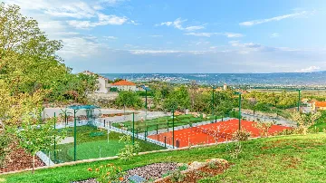 Villa in Zmijavci for up to 20 Guests