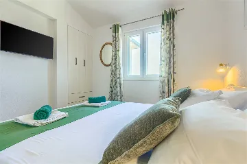 3-Bedroom Villa with Heated Pool in Supetar