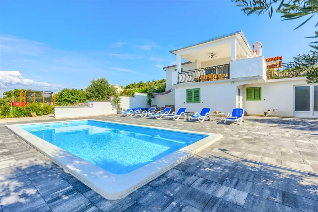 3-Bedroom Villa with Heated Pool in Supetar