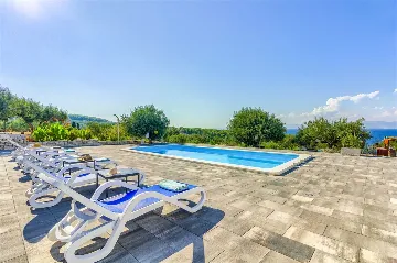 3-Bedroom Villa with Heated Pool in Supetar