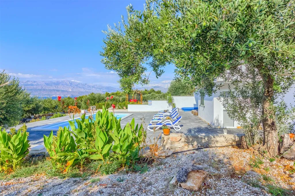 3-Bedroom Villa with Heated Pool in Supetar