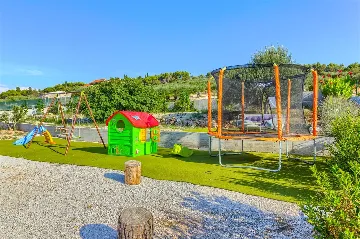 3-Bedroom Villa with Heated Pool in Supetar