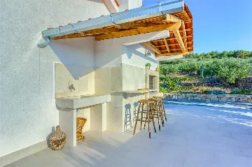 3-Bedroom Villa with Heated Pool in Supetar
