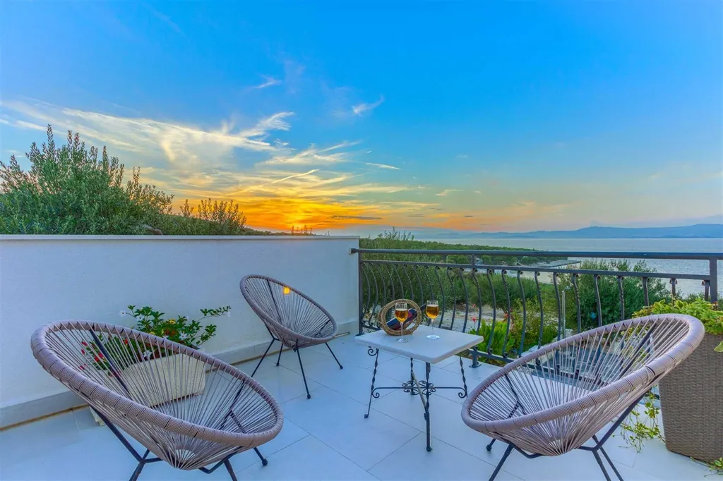 3-Bedroom Villa with Heated Pool in Supetar