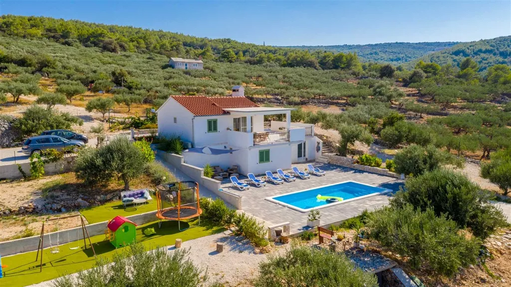 3-Bedroom Villa with Heated Pool in Supetar
