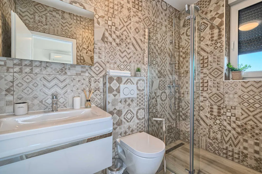 4-Bedroom Villa in Vodice with Pool & Jacuzzi