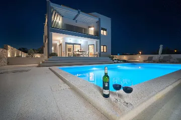 4-Bedroom Villa in Vodice with Pool & Jacuzzi