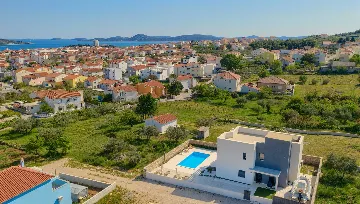4-Bedroom Villa in Vodice with Pool & Jacuzzi
