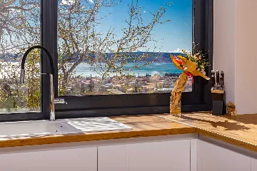 4-Bedroom Villa with Sea Views in Kaštel Lukšić