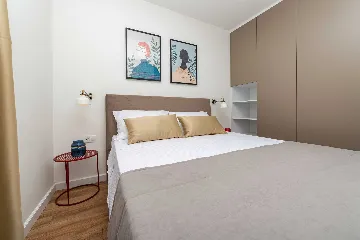 4-Bedroom Villa with Sea Views in Kaštel Lukšić