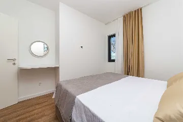 4-Bedroom Villa with Sea Views in Kaštel Lukšić