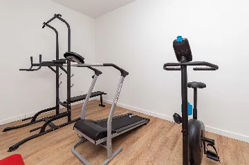 4-Bedroom Villa with Sea Views in Kaštel Lukšić