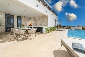 8-Bedroom Villa in Vodice for Up to 20 Guests