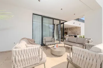 8-Bedroom Villa in Vodice for Up to 20 Guests