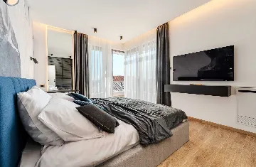 8-Bedroom Villa in Vodice for Up to 20 Guests