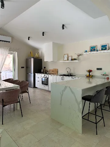 4-Bedroom Villa with Sea Views in Splitska