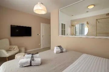 Rogoznica 4-Bedroom Villa with Heated Pool & Sea View