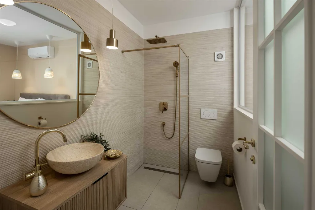 Rogoznica 4-Bedroom Villa with Heated Pool & Sea View