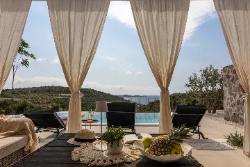 Rogoznica 4-Bedroom Villa with Heated Pool & Sea View