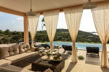 Rogoznica 4-Bedroom Villa with Heated Pool & Sea View