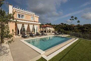 Rogoznica 4-Bedroom Villa with Heated Pool & Sea View