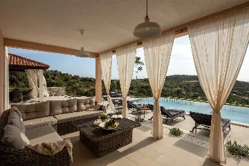 Rogoznica 4-Bedroom Villa with Heated Pool & Sea View