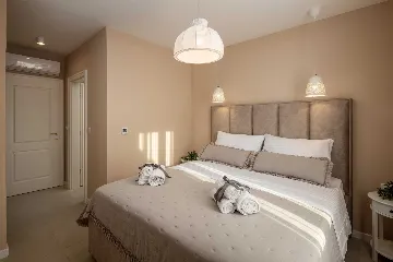 Rogoznica 4-Bedroom Villa with Heated Pool & Sea View