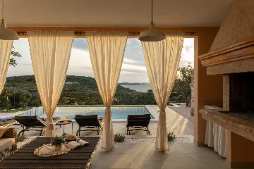 Rogoznica 4-Bedroom Villa with Heated Pool & Sea View