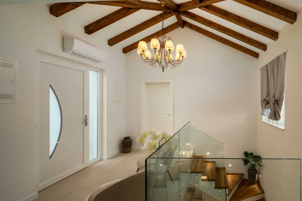 Rogoznica 4-Bedroom Villa with Heated Pool & Sea View