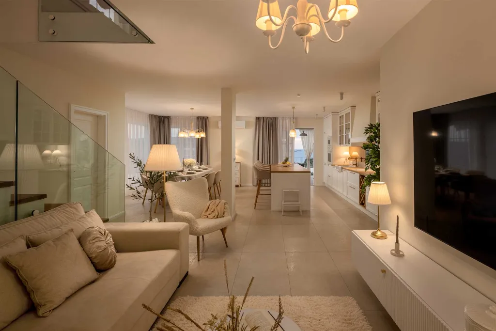 Rogoznica 4-Bedroom Villa with Heated Pool & Sea View