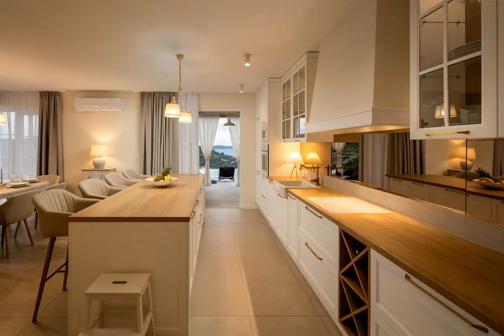 Rogoznica 4-Bedroom Villa with Heated Pool & Sea View