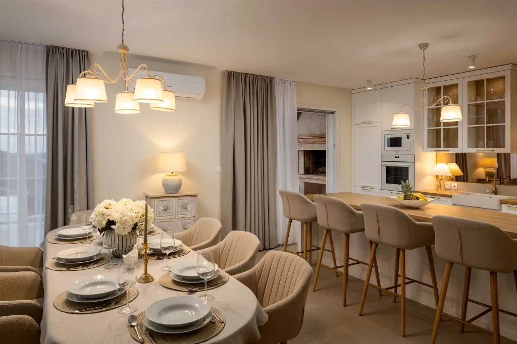 Rogoznica 4-Bedroom Villa with Heated Pool & Sea View