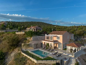 Rogoznica 4-Bedroom Villa with Heated Pool & Sea View