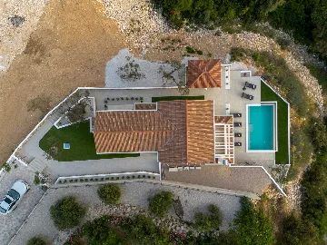 Rogoznica 4-Bedroom Villa with Heated Pool & Sea View