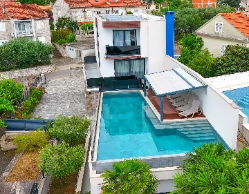 5-Bedroom Villa in Korčula for up to 10 Guests
