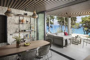 4-Bedroom Villa in Sutivan for Up to 8 Guests