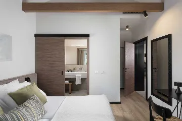 4-Bedroom Villa in Sutivan for Up to 8 Guests