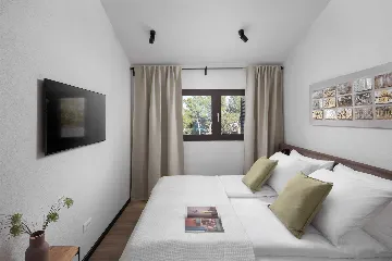 4-Bedroom Villa in Sutivan for Up to 8 Guests