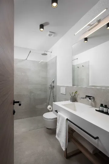 4-Bedroom Villa in Sutivan for Up to 8 Guests