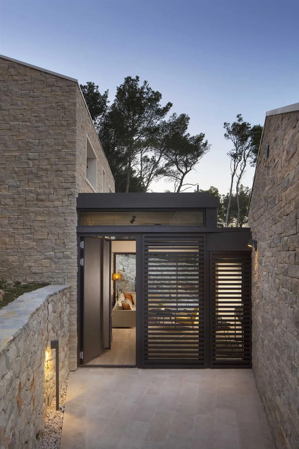 4-Bedroom Villa in Sutivan for Up to 8 Guests