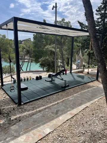 4-Bedroom Villa in Sutivan for Up to 8 Guests