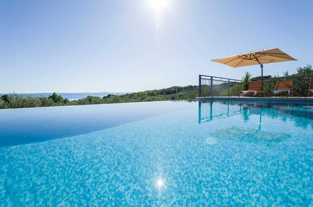 Sumartin 4-Bedroom Villa for 8 Guests