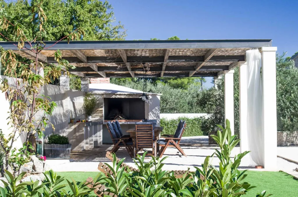 Sumartin 4-Bedroom Villa for 8 Guests