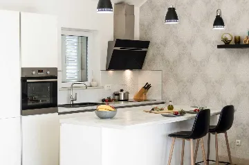 Sumartin 4-Bedroom Villa for 8 Guests