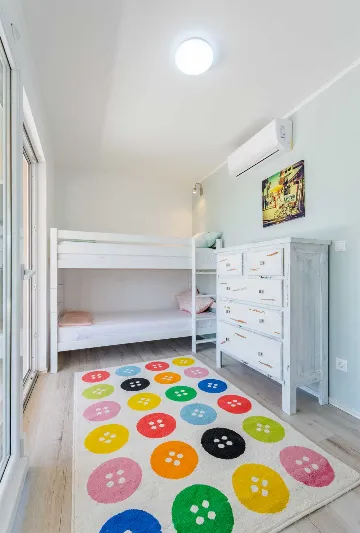 Sumartin 4-Bedroom Villa for 8 Guests