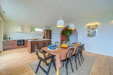 4-Bedroom Villa with Heated Pool in Cavtat