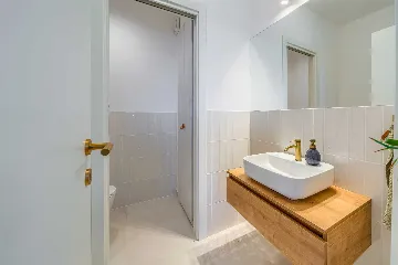 4-Bedroom Villa with Heated Pool in Cavtat